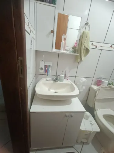 Pia completa + armário inferior + espelho