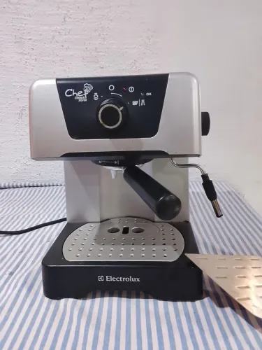 Cafeteira Expresso Electrolux chef crema Silver
