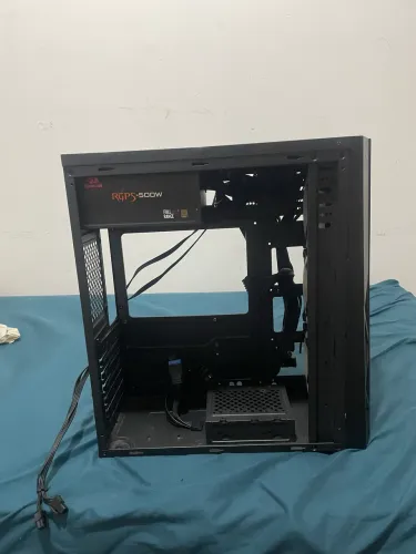 Gabinete T-dagger com fonte e ventiladores