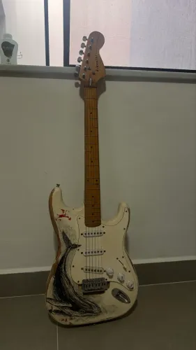 Guitarra Giannini Stratosonic AE08