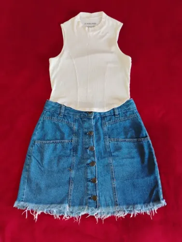 Conjunto Juvenil: Saia Jeans e Cropped
