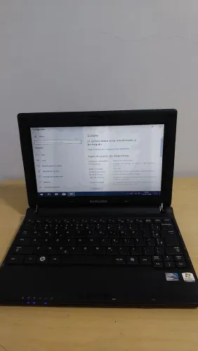 Netbook Samsung (Detalhe no teclado)