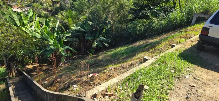 Lote de 375m², sendo 15x25, em Cariacica Sede - perto Elemacol