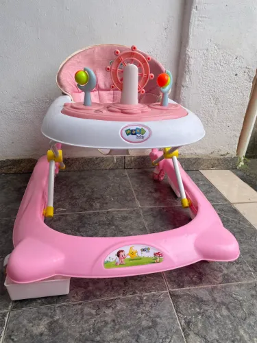 Andador menina Rosa 