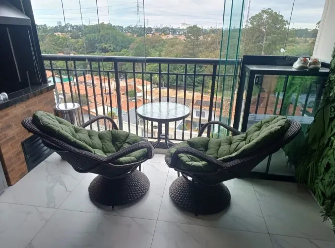 2 Poltronas Giratórias de fibra sintética