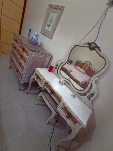 Penteadeira em peroba estilo Chipandelle