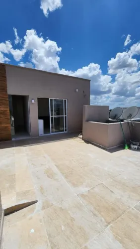 Alugo casa no condomínio Real Privilegie, no Bairro Sim