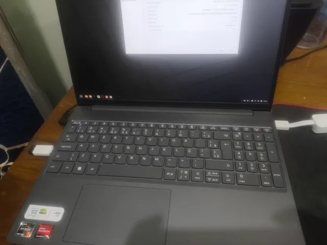Preço negociável Lenovo ideapad slim 3 Ryzen 7 7735hs 16gb ram