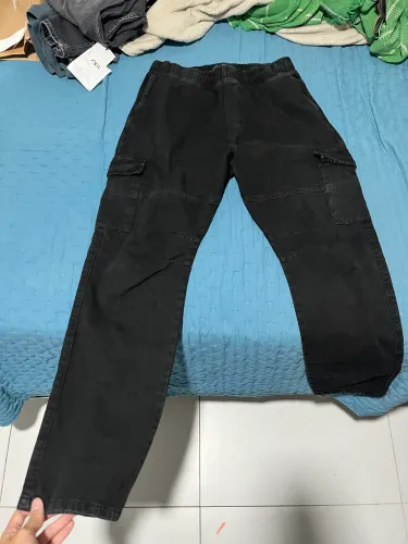calça cargo preta