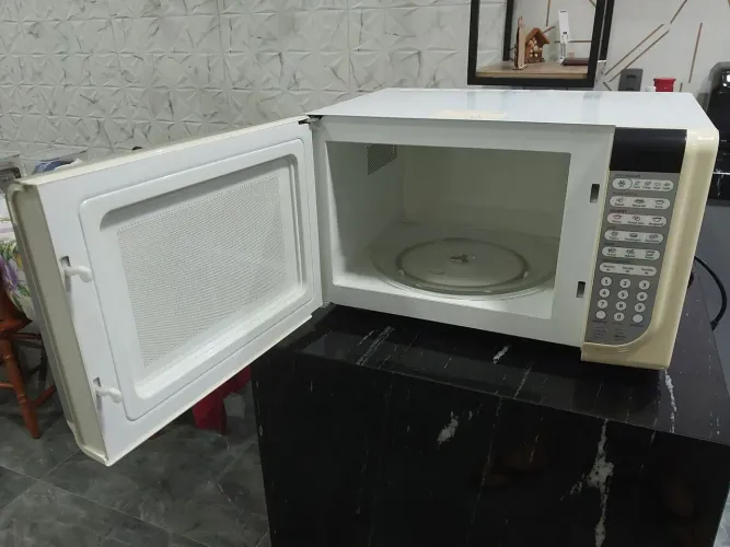 Micro-Ondas Electrolux MEF41, 31L, Branco 127V