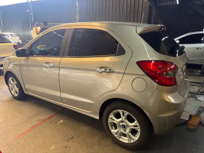 Ford KA 1.0 SEL Tivct Flex 5P 2015