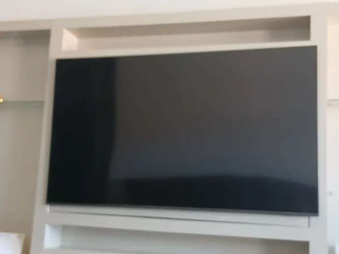 Smart TV QLED 70" Samsung Q65D (QN70Q65DAGXZD)