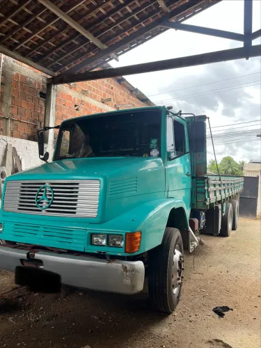 Caminhão L2318 - Bom estado