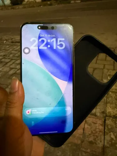 iPhone 15 pro Max todo original apenas tela trincada