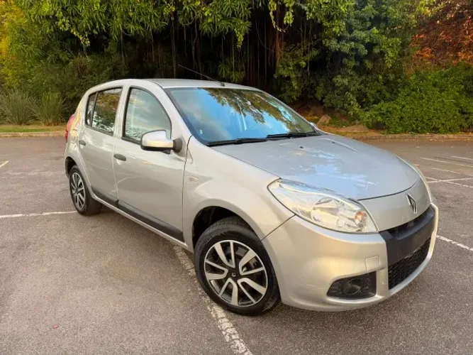 Renault Sandero Expression Hi-flex 1.6 8V 5P 2013