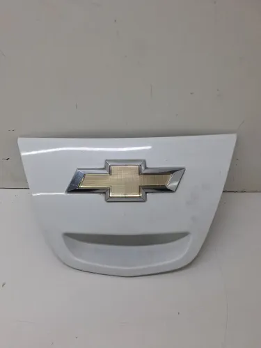 Moldura Tampa Traseira Chevrolet Spin 1.8 2013 / 2014