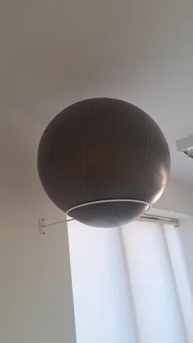 Bola Bobath com suporte de ferro