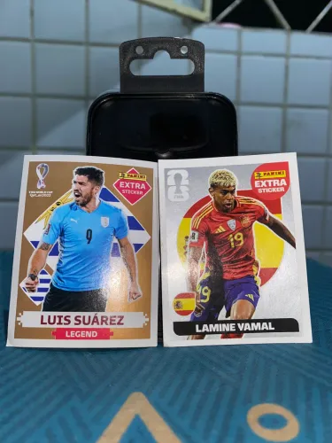 FIGURINHAS LEGENDS - LUIS SUÁRES E LAMINE YAMAL PRATA - 2022 e 2026