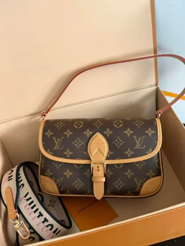 Bolsa Louis Vuitton Diane