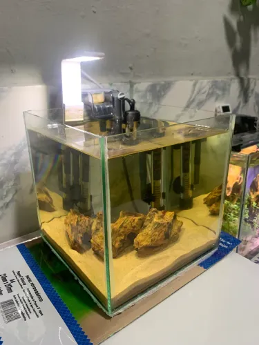 Aquário de 8 litros montado