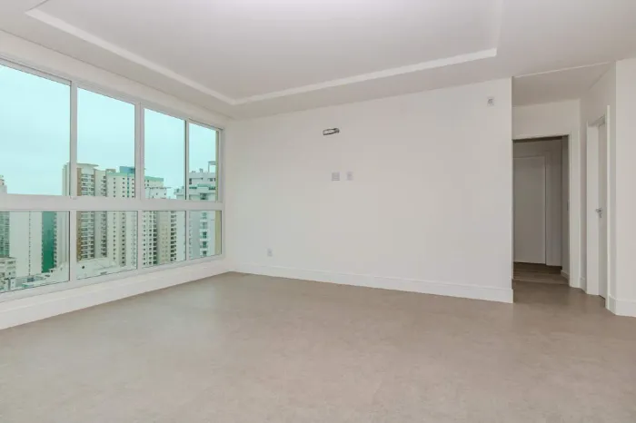 Apartamento na planta à venda em Balneário Camboriú com 4 suítes