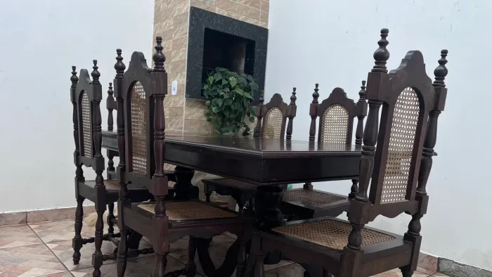 Relíquia! Mesa Antiga de Madeira