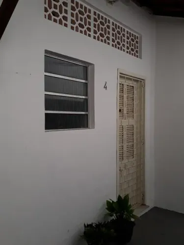 PROXIMO AO ESTÁDIO PRESIDENTE VARGAS E UFC, COM UM QUARTO, SALA/COZINHA, BANHEIRO E AREA D