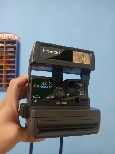 Câmera analógica polaroid