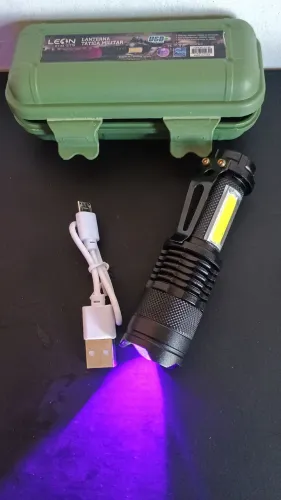Lanterninha recarregável de luz negra com ajuste de foco / SUPER PROMOÇÃO