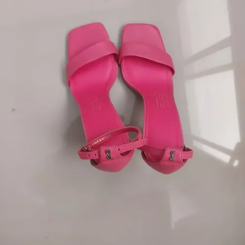 Sandalia nova nunca usada rosa 33
