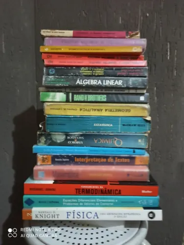 Coleção de livros (nível médio e superior)