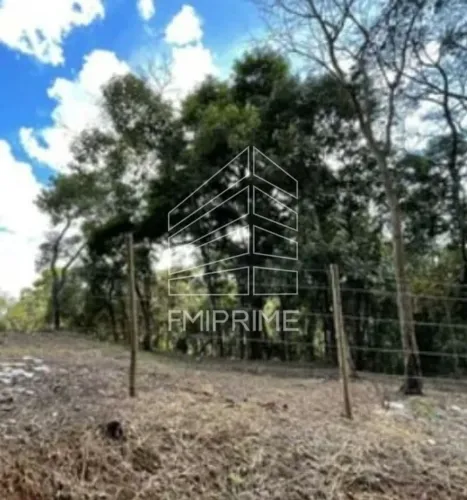 Terreno de 3146 m2 a menos de 70 km de SP