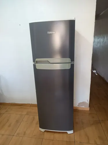 Geladeira Electrolux Continental dúplex Frost Free semi-nova funcionando perfeitamente 