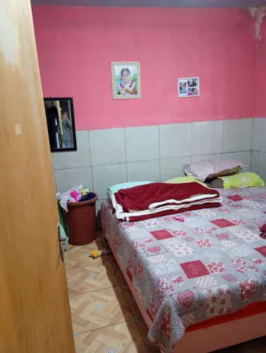 Casa a venda com ótima estrutura para mais um andar