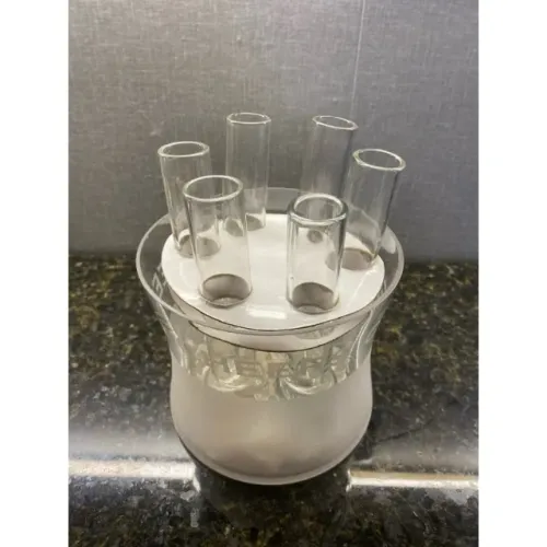 Conjunto - balde com 6 shots importados.