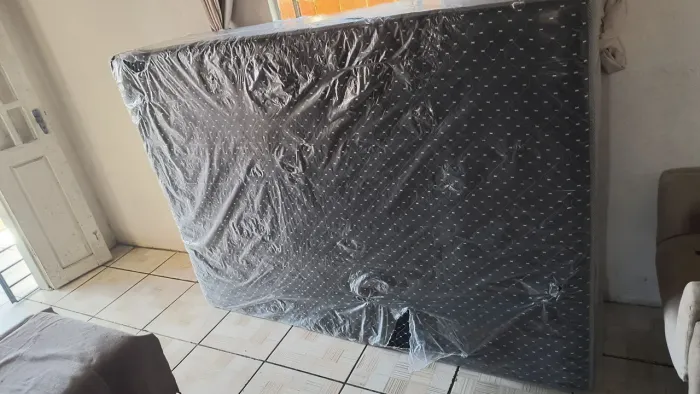 Cama box casal com espuma de 5cm nova venha garenti a sua