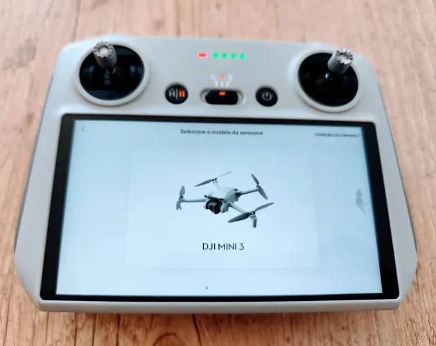 Rádio Controle DJI Com Tela
