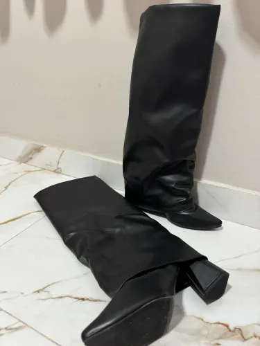 Bota cano alto couro sintético