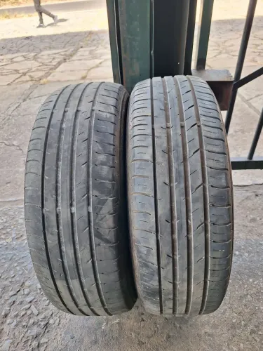 Pneus 185 65 15 Dunlop (meia-vida)