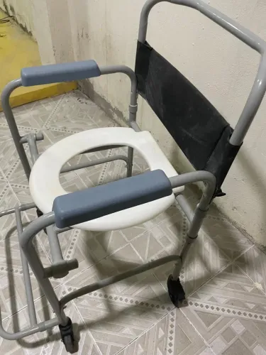 Cadeira sanitária 