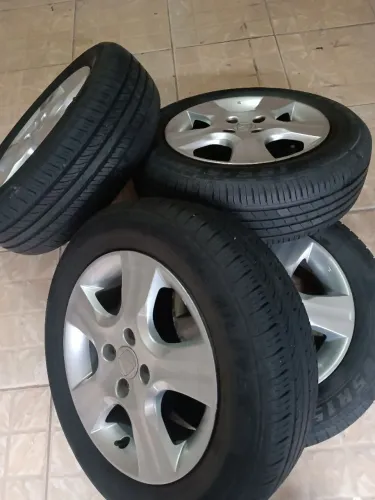 Rodas completas 15 com pneus seminovos medidas 185/65 rodas Honda Fit