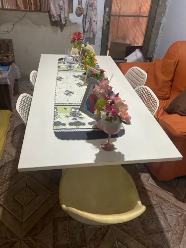 Vendo mesa de 6 lugares