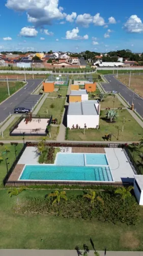 TERRENO 180 M² CONDOMINIO FECHADO- RECANTO DO MOINHO-ENTRE AV. DAS TORRES E ESTRADA MOINHO