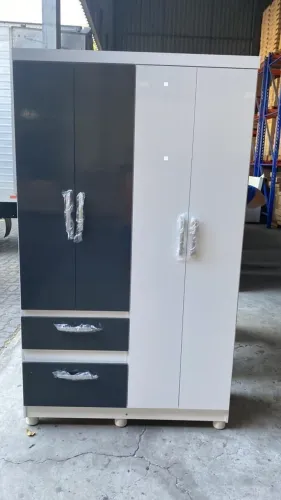 Guarda roupa solteiro 4 portas 2 gavetas 