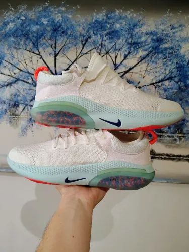 Tênis Nike Joyride run