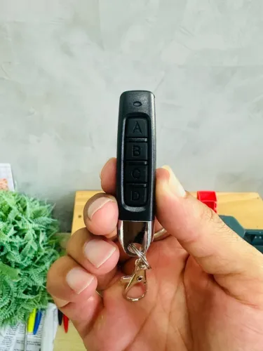 Controle Remoto Universal para Portão e Garagem 433MHz