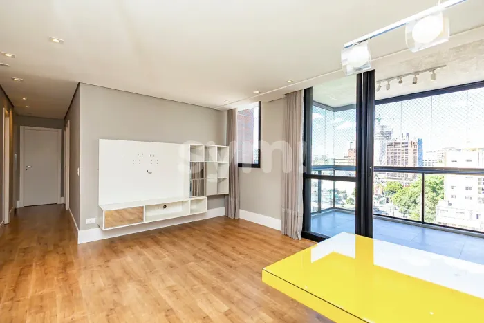 Apartamento Mobiliado com sacada e Churrasqueira
