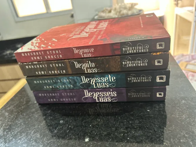 Coleção Dezesseis Luas a Dezenove Luas (Beautiful Creatures) - 4 Livros