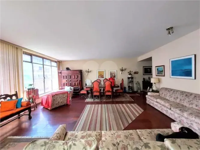 Apartamento à venda com 3 quartos, sendo 1 suíte, no condomínio Escorial, Rio de Janeiro -