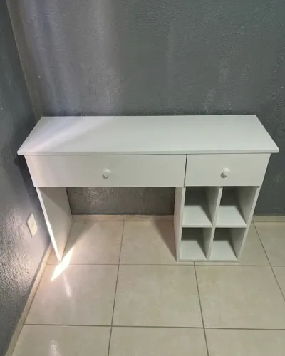 Escrivaninha Nova